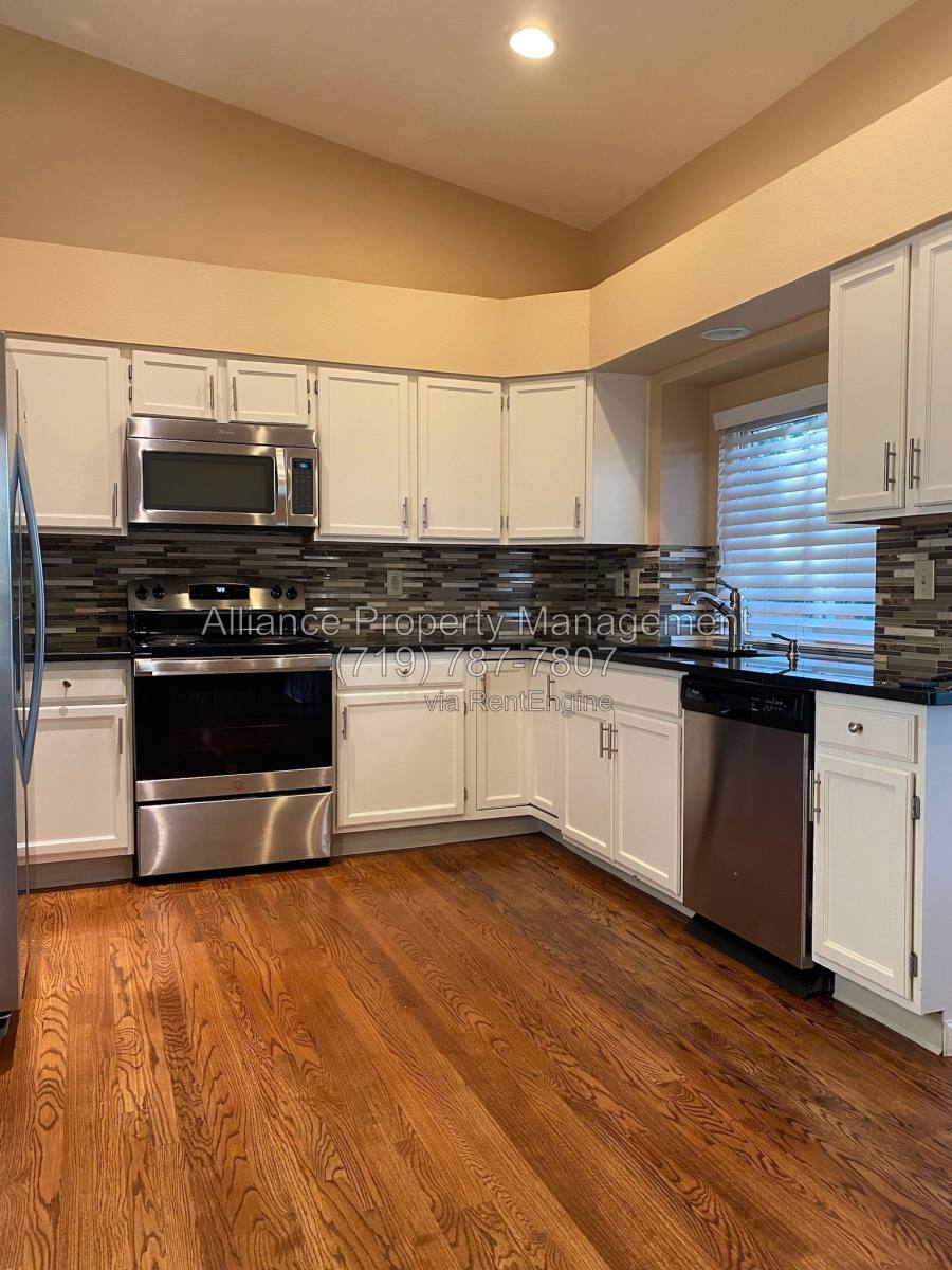 8037 Scarborough Dr, Colorado Springs, CO 80920 - Apartment for Rent - Image 6