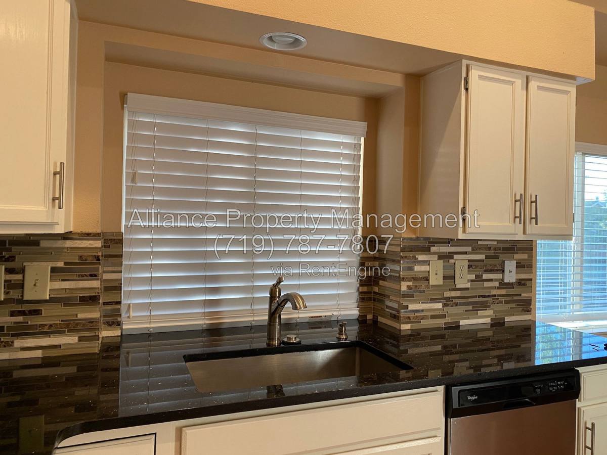 8037 Scarborough Dr, Colorado Springs, CO 80920 - Apartment for Rent - Image 9