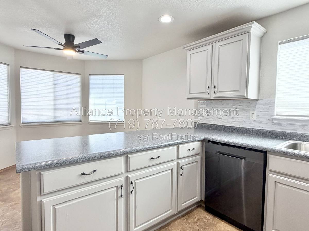 6316 Hartman Dr, Colorado Springs, CO 80923 - Apartment for Rent - Image 7