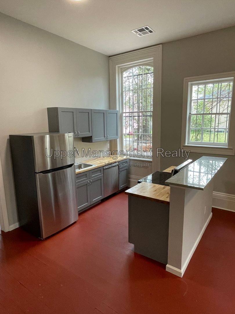 5 Baronne St #1B, New Orleans, LA 70112 - Apartment for Rent