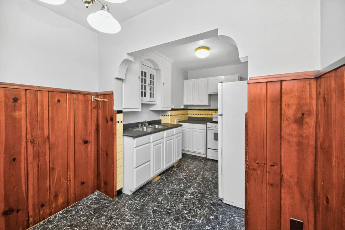 351 Joselin Ave #6, Cincinnati, OH 45220 - Apartment for Rent - Image 6