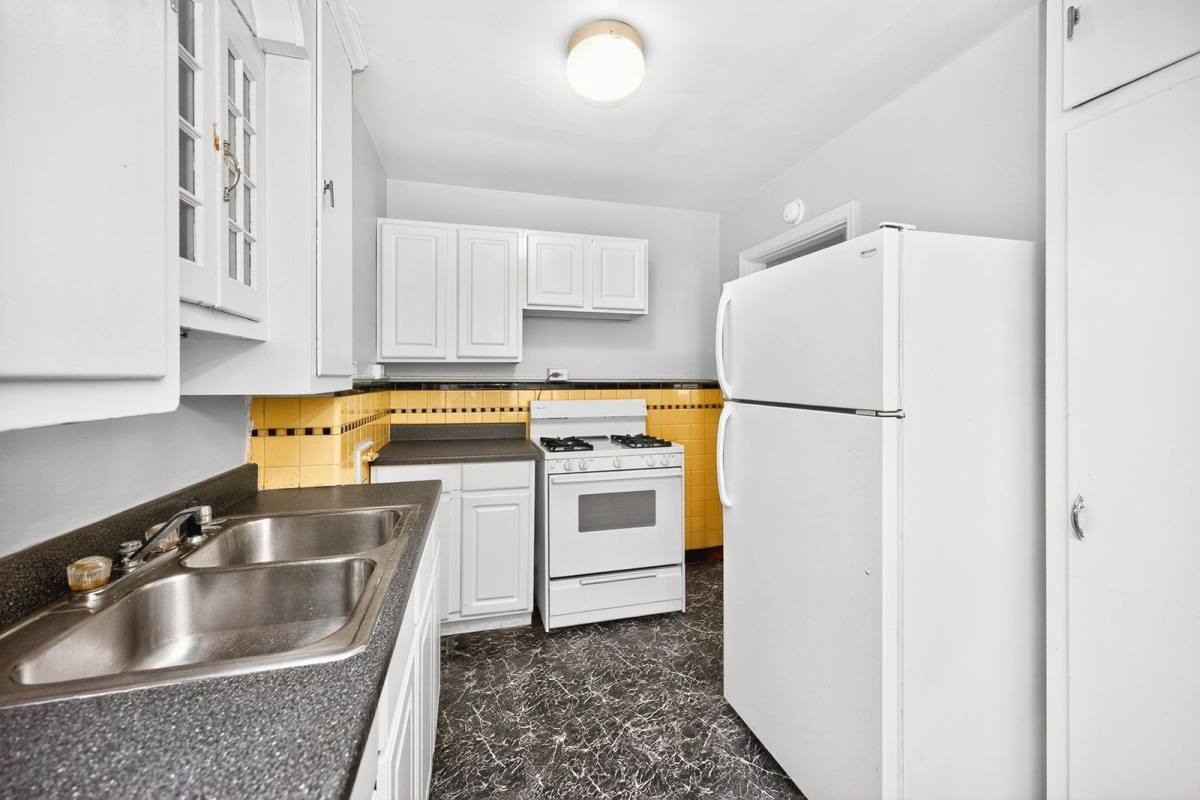 351 Joselin Ave #6, Cincinnati, OH 45220 - Apartment for Rent - Image 4