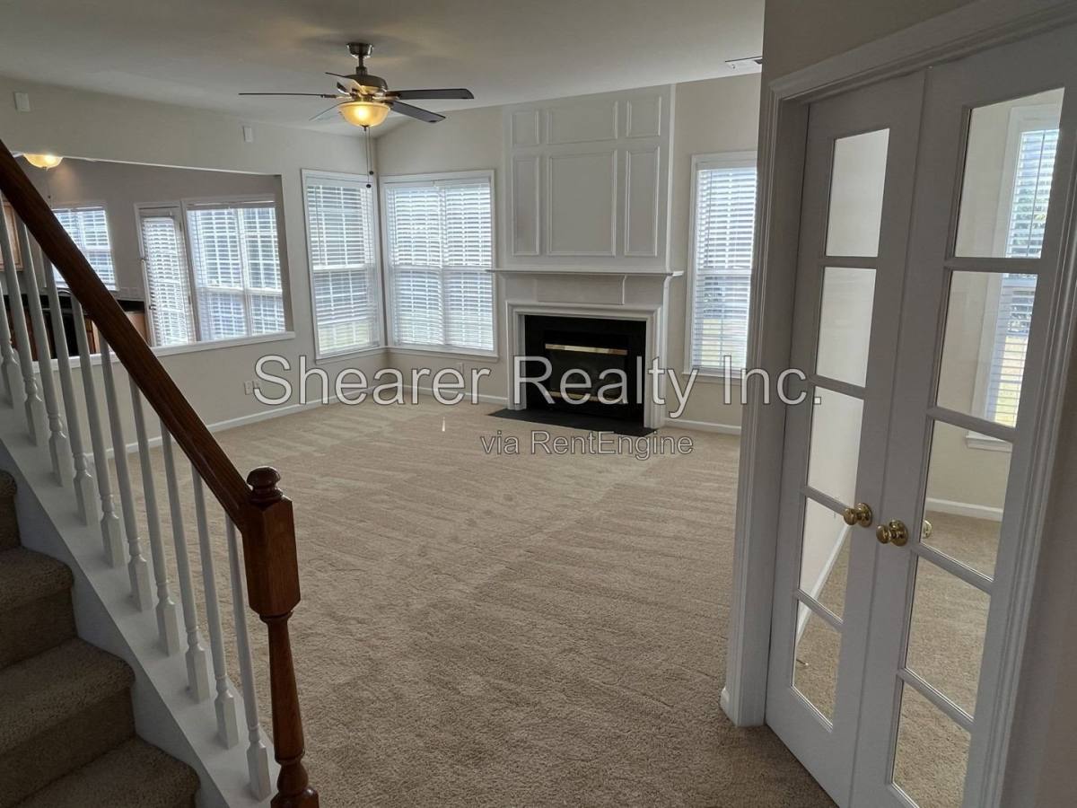 11211 Maplehurst Dr, Charlotte, NC 28277 - House for Rent - Image 7