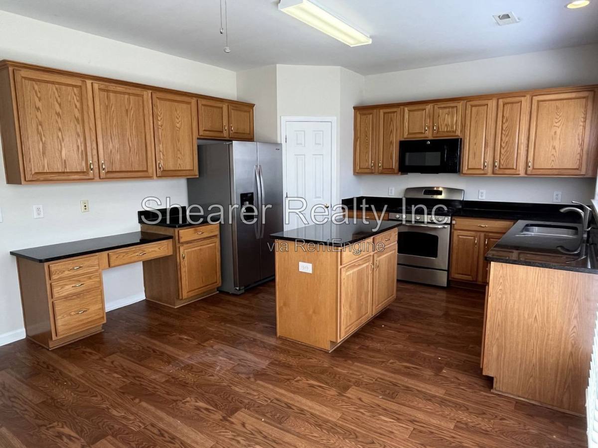 11211 Maplehurst Dr, Charlotte, NC 28277 - House for Rent - Image 13