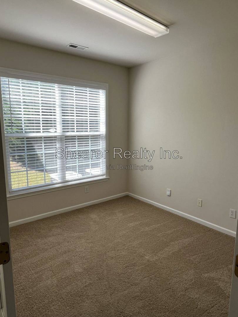 11211 Maplehurst Dr, Charlotte, NC 28277 - House for Rent - Image 8