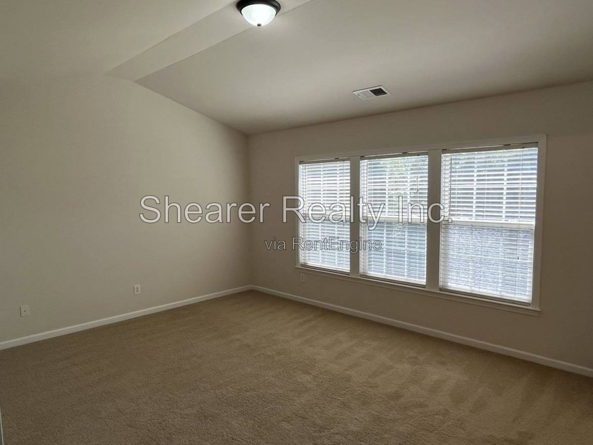11211 Maplehurst Dr, Charlotte, NC 28277 - House for Rent - Image 17