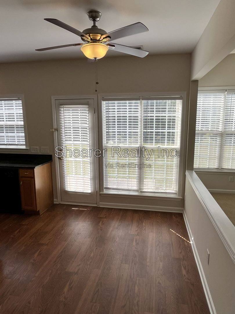 11211 Maplehurst Dr, Charlotte, NC 28277 - House for Rent - Image 12
