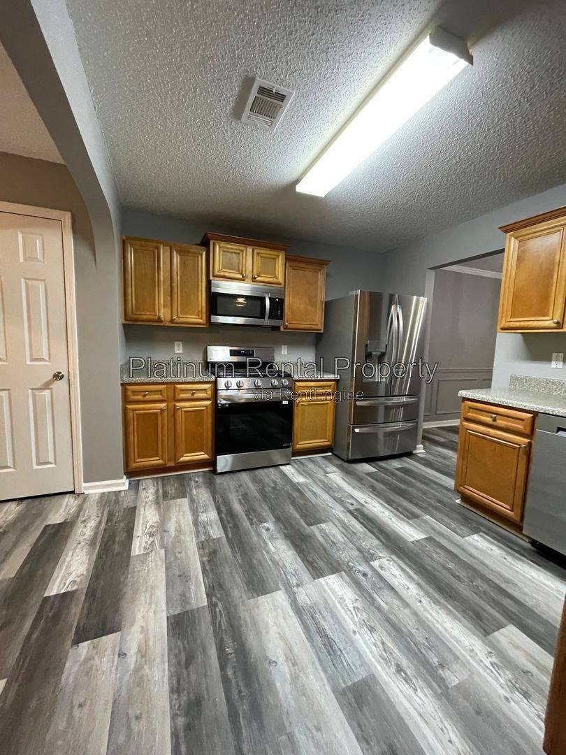 5536 Bluegrass Dr, Atlanta, GA 30349 - House for Rent - Image 14