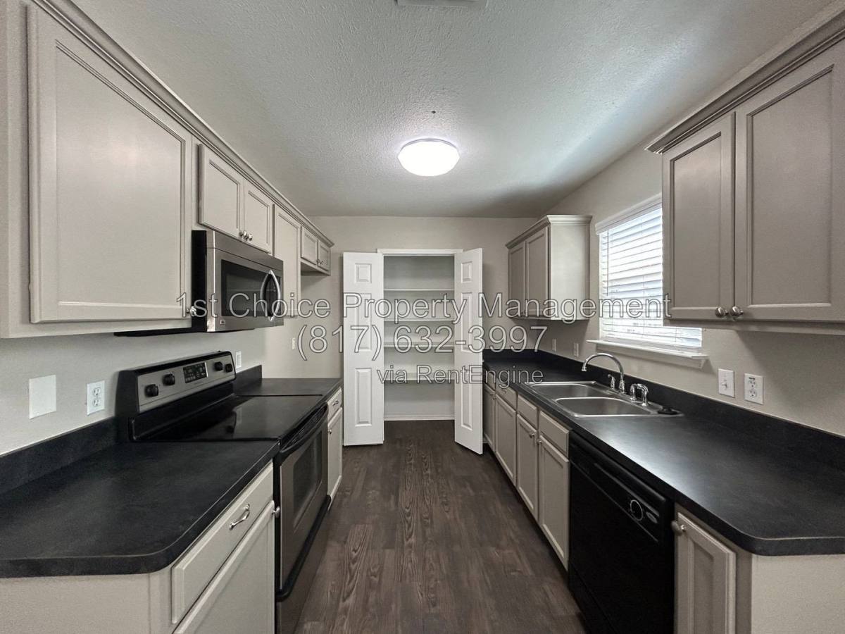 7238 Irish Valley Trail, Fort Worth, TX 76123 - Townhouse for Rent - Image 8