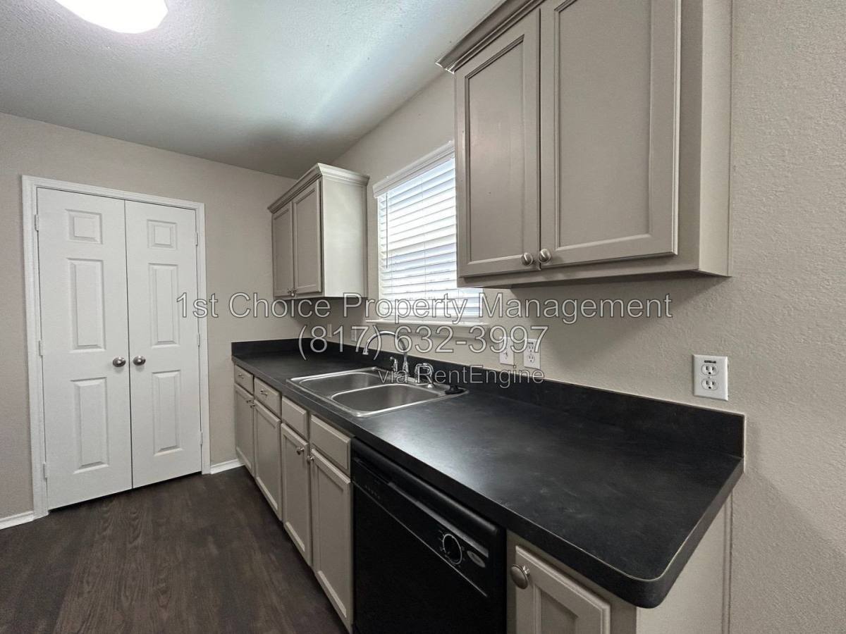 7238 Irish Valley Trail, Fort Worth, TX 76123 - Townhouse for Rent - Image 7