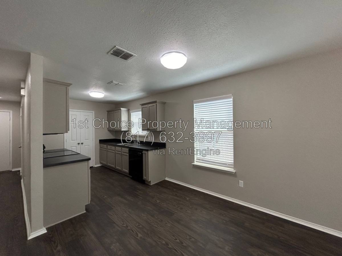 7238 Irish Valley Trail, Fort Worth, TX 76123 - Townhouse for Rent - Image 9