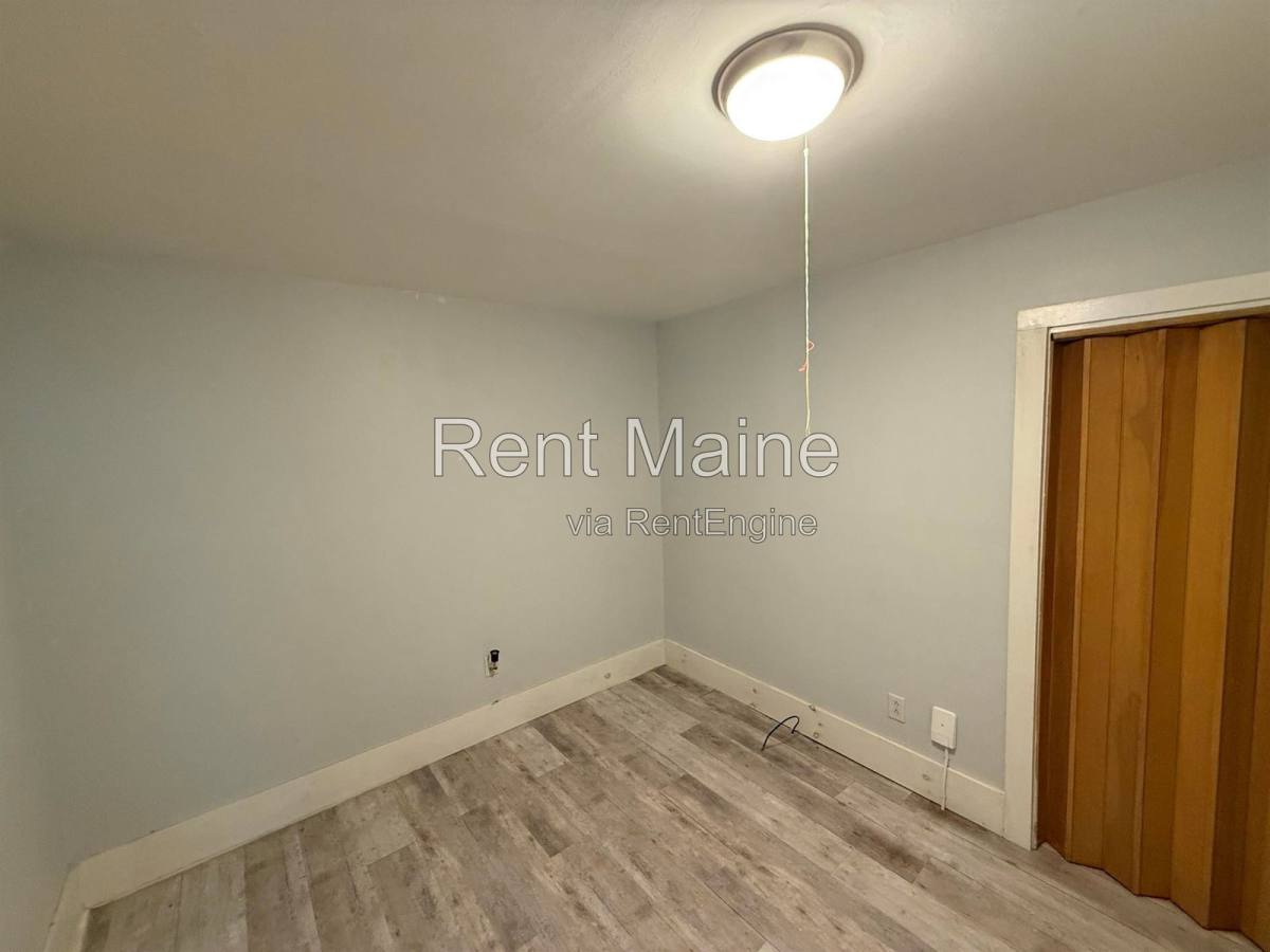 21 Webster Ave #2, Bangor, ME 04401 - Apartment for Rent - Image 6