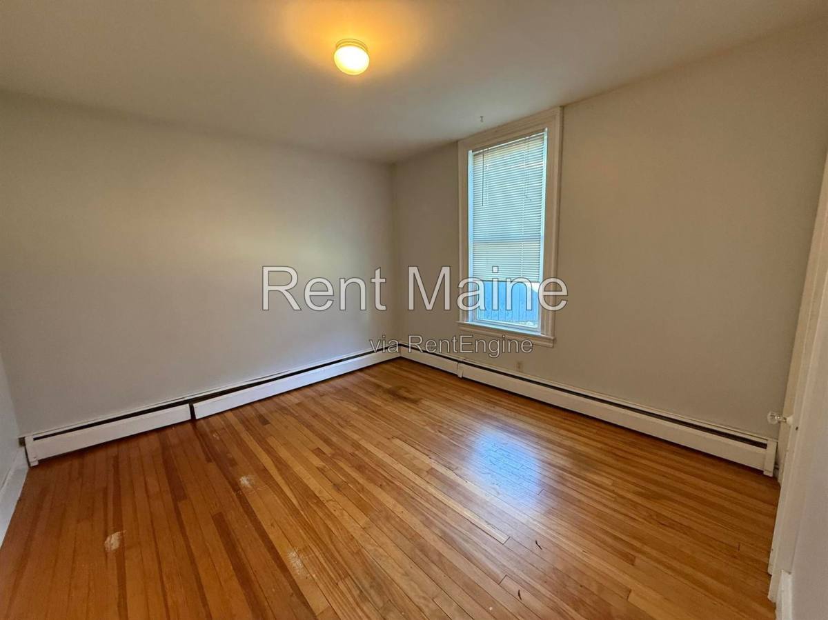 21 Webster Ave #2, Bangor, ME 04401 - Apartment for Rent - Image 5