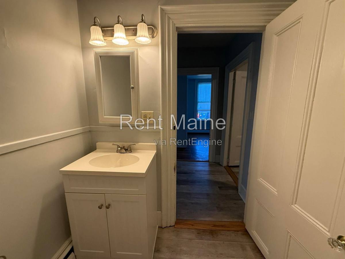 21 Webster Ave #2, Bangor, ME 04401 - Apartment for Rent - Image 7