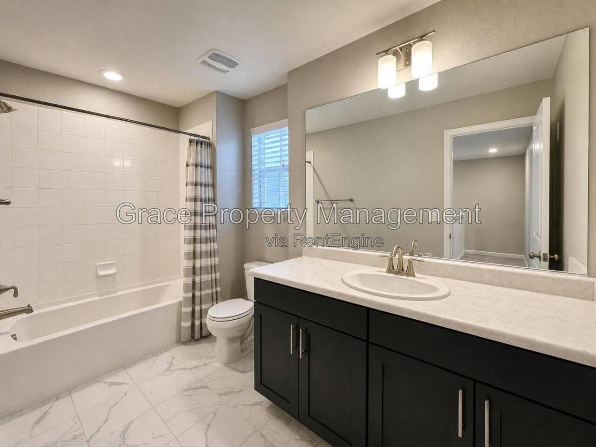 11279 E 25th Dr, Aurora, CO 80010 - Townhouse for Rent - Image 12