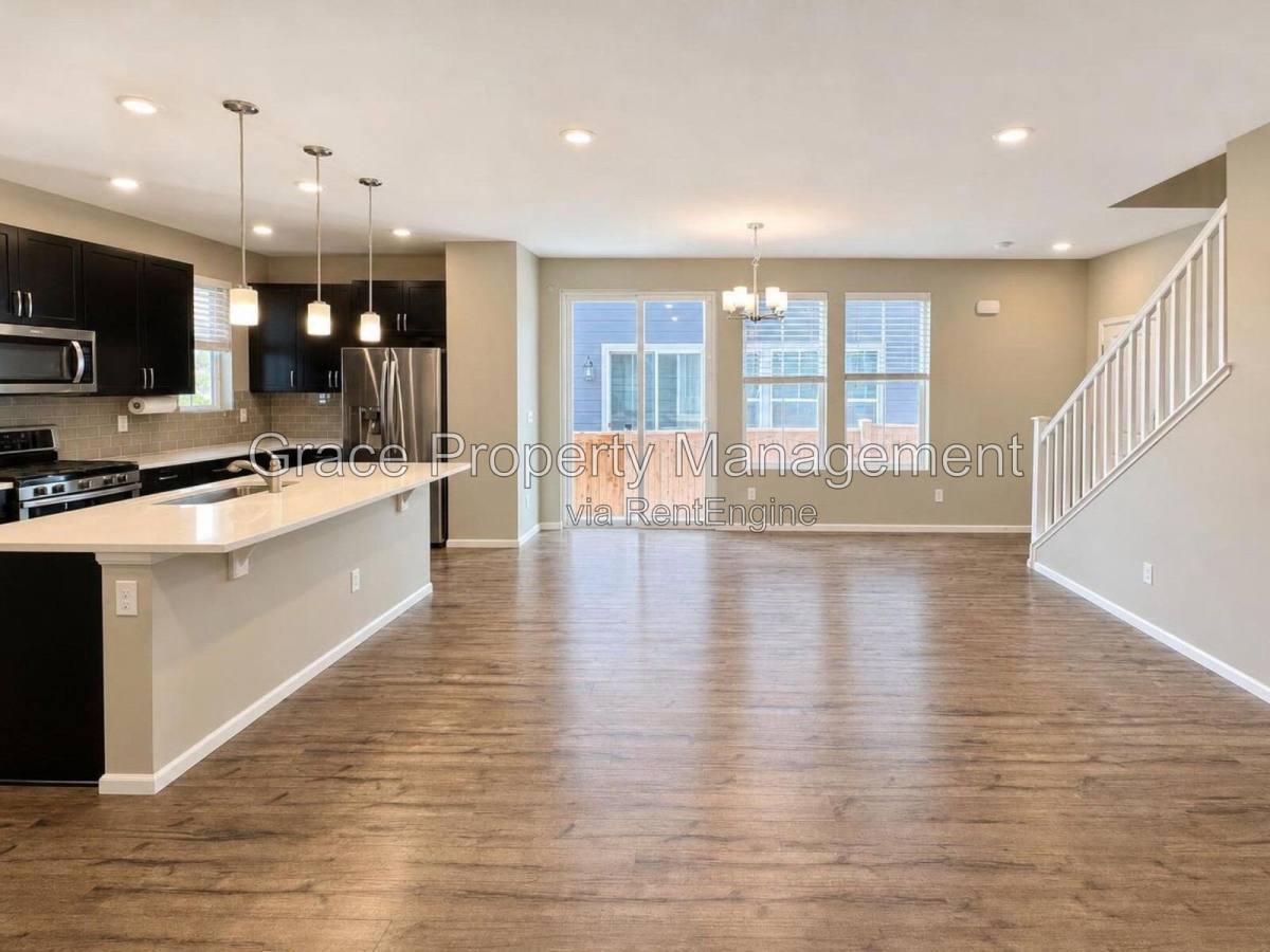 11279 E 25th Dr, Aurora, CO 80010 - Townhouse for Rent - Image 4