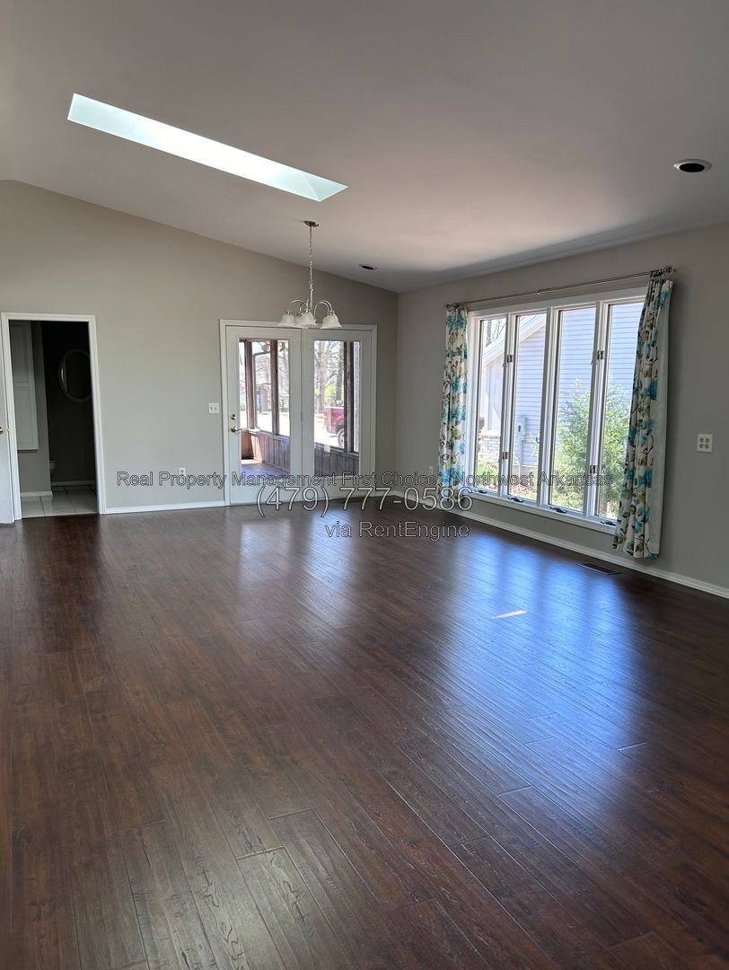 1 Claxby Circle, Bella Vista, AR 72714 - House for Rent - Image 9