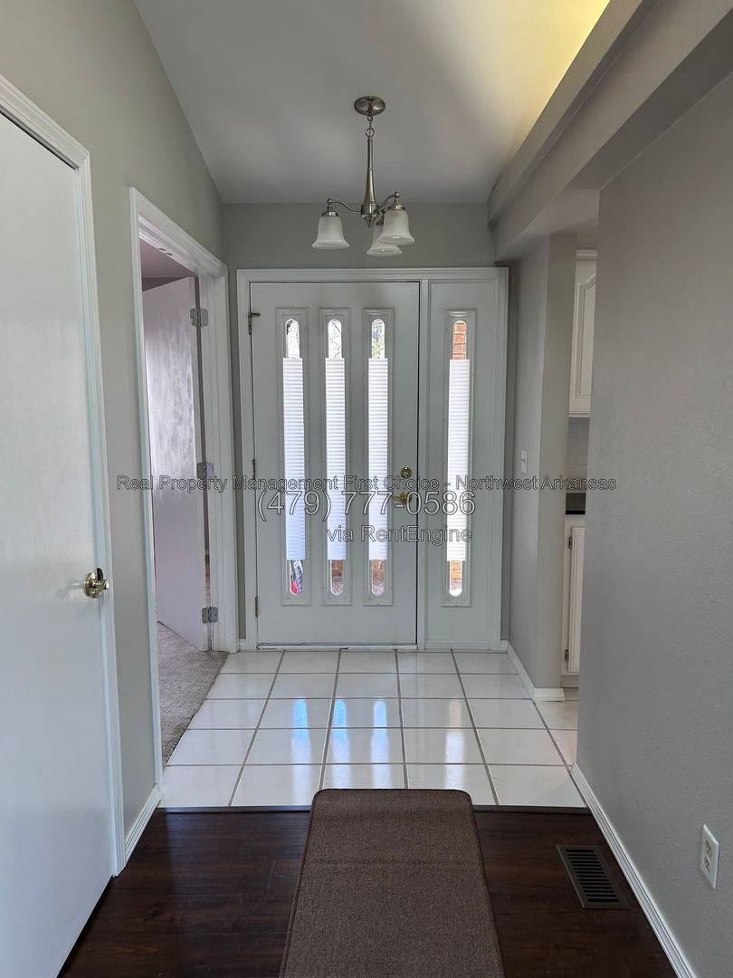 1 Claxby Circle, Bella Vista, AR 72714 - House for Rent - Image 3