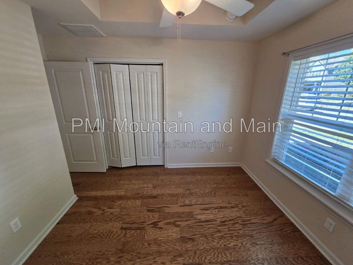 72 Sunny Meadows Blvd, Arden, NC 28704 - House for Rent - Image 11