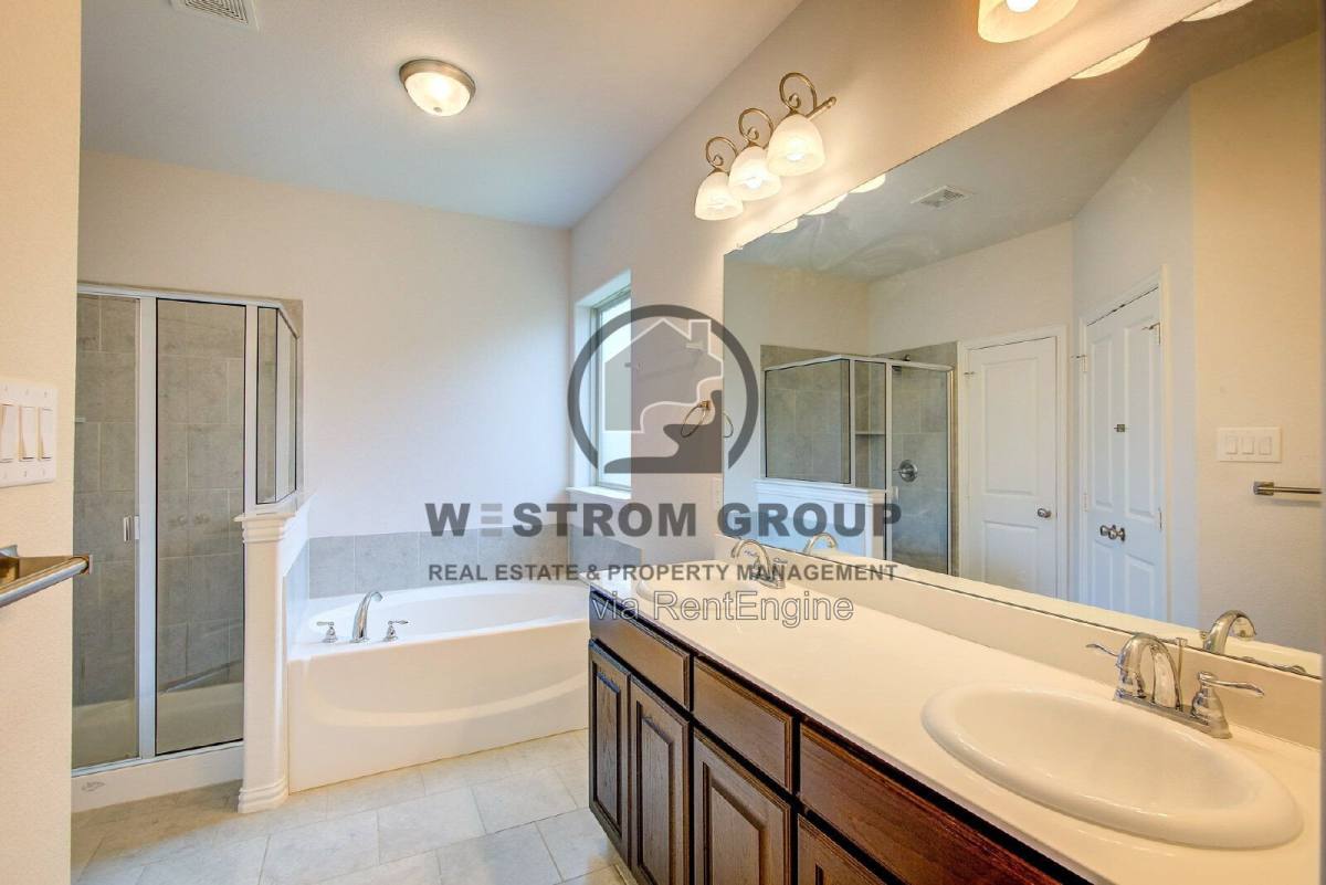 212 Emerald Creek Dr, Fort Worth, TX 76131 - House for Rent - Image 16
