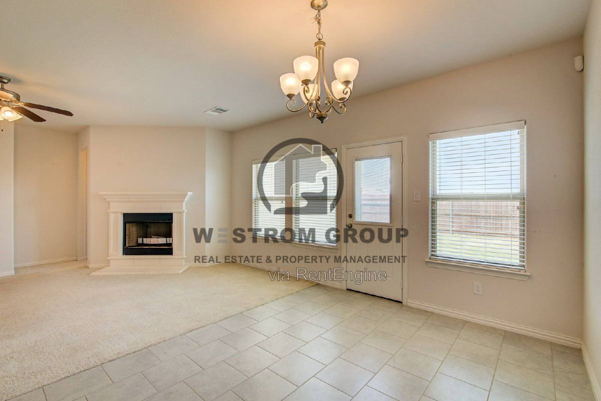 212 Emerald Creek Dr, Fort Worth, TX 76131 - House for Rent - Image 7