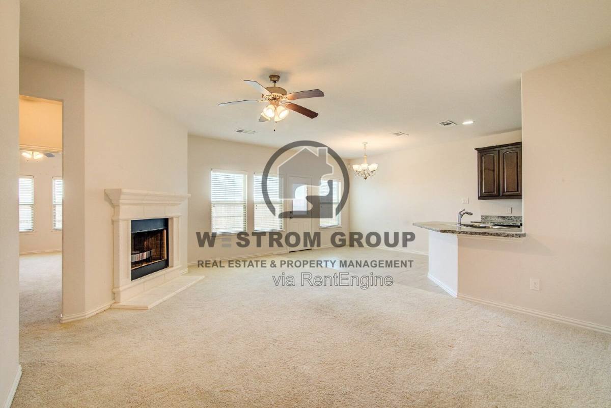 212 Emerald Creek Dr, Fort Worth, TX 76131 - House for Rent - Image 3