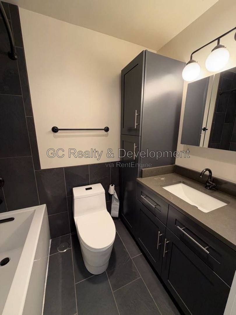 2400 N Lakeview Ave #901, Chicago, IL 60614 - Apartment for Rent - Image 8