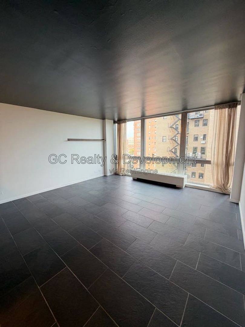 2400 N Lakeview Ave #901, Chicago, IL 60614 - Apartment for Rent - Image 2