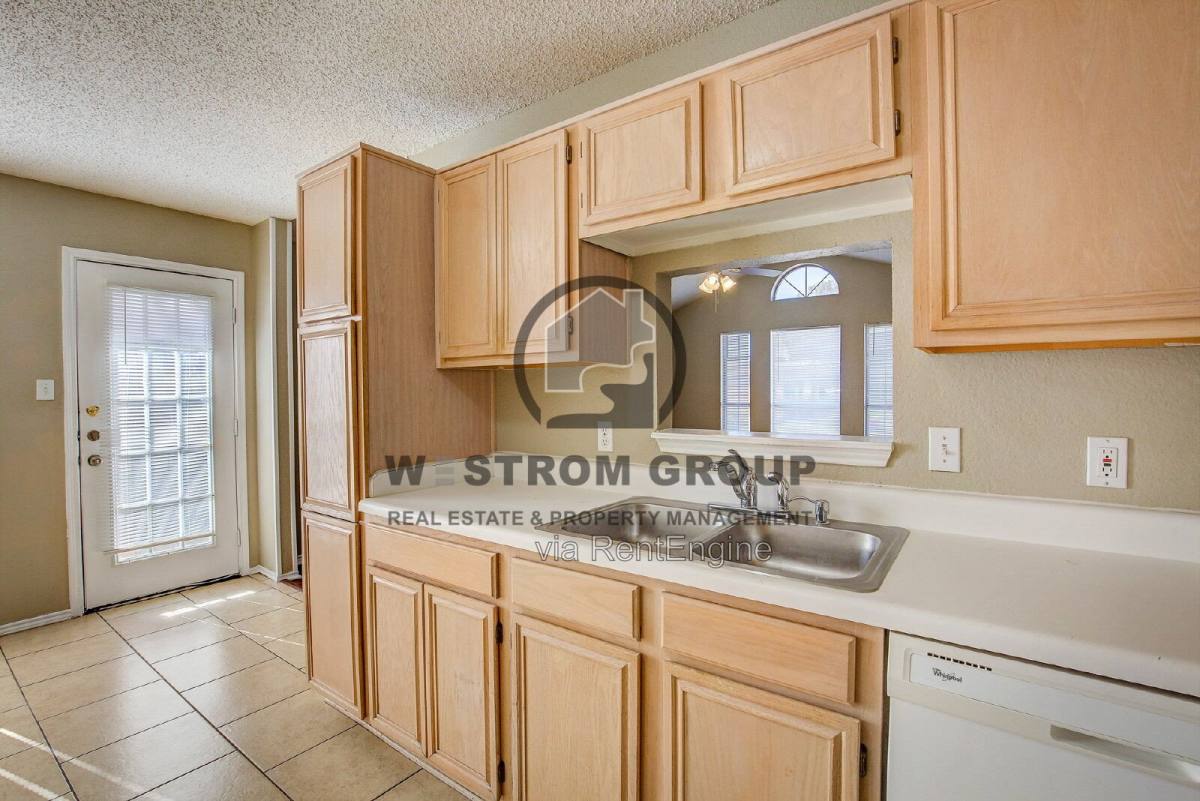 8108 Spruce Valley Dr, Fort Worth, TX 76137 - House for Rent - Image 15