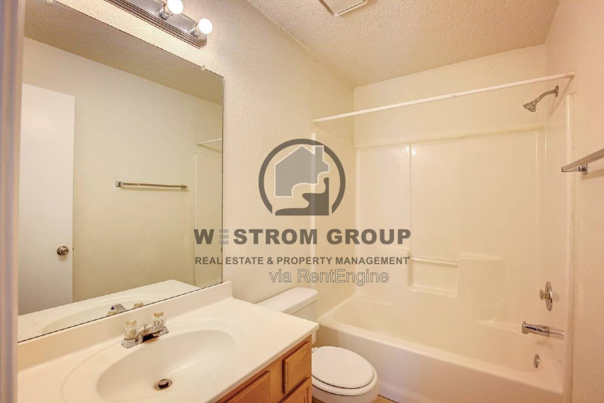 8108 Spruce Valley Dr, Fort Worth, TX 76137 - House for Rent - Image 18