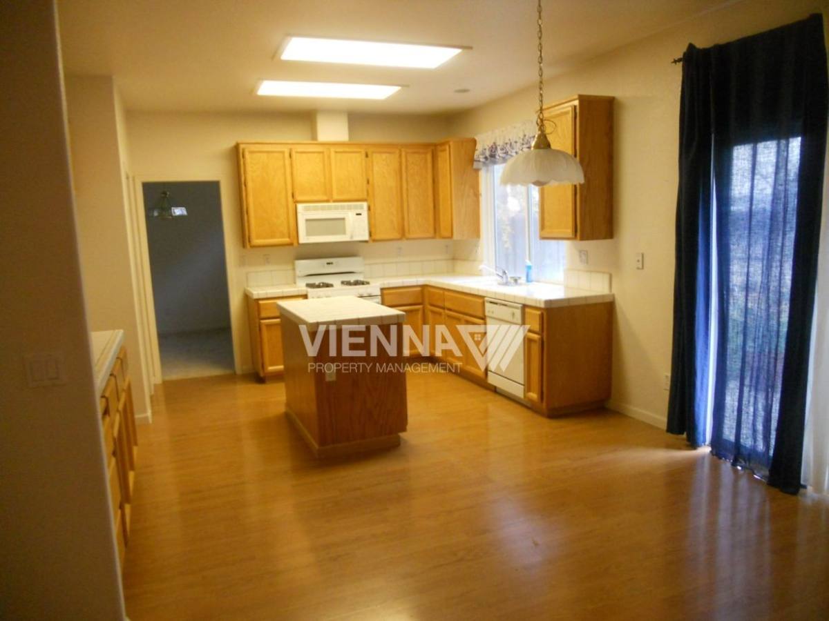 334 Anacapa Dr, Roseville, CA 95678 - House for Rent - Image 9