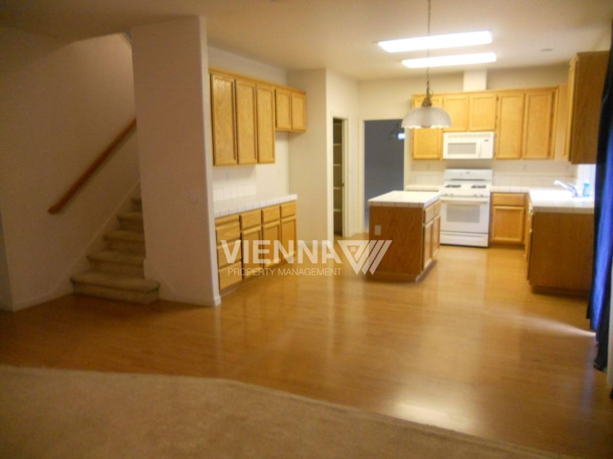 334 Anacapa Dr, Roseville, CA 95678 - House for Rent - Image 10
