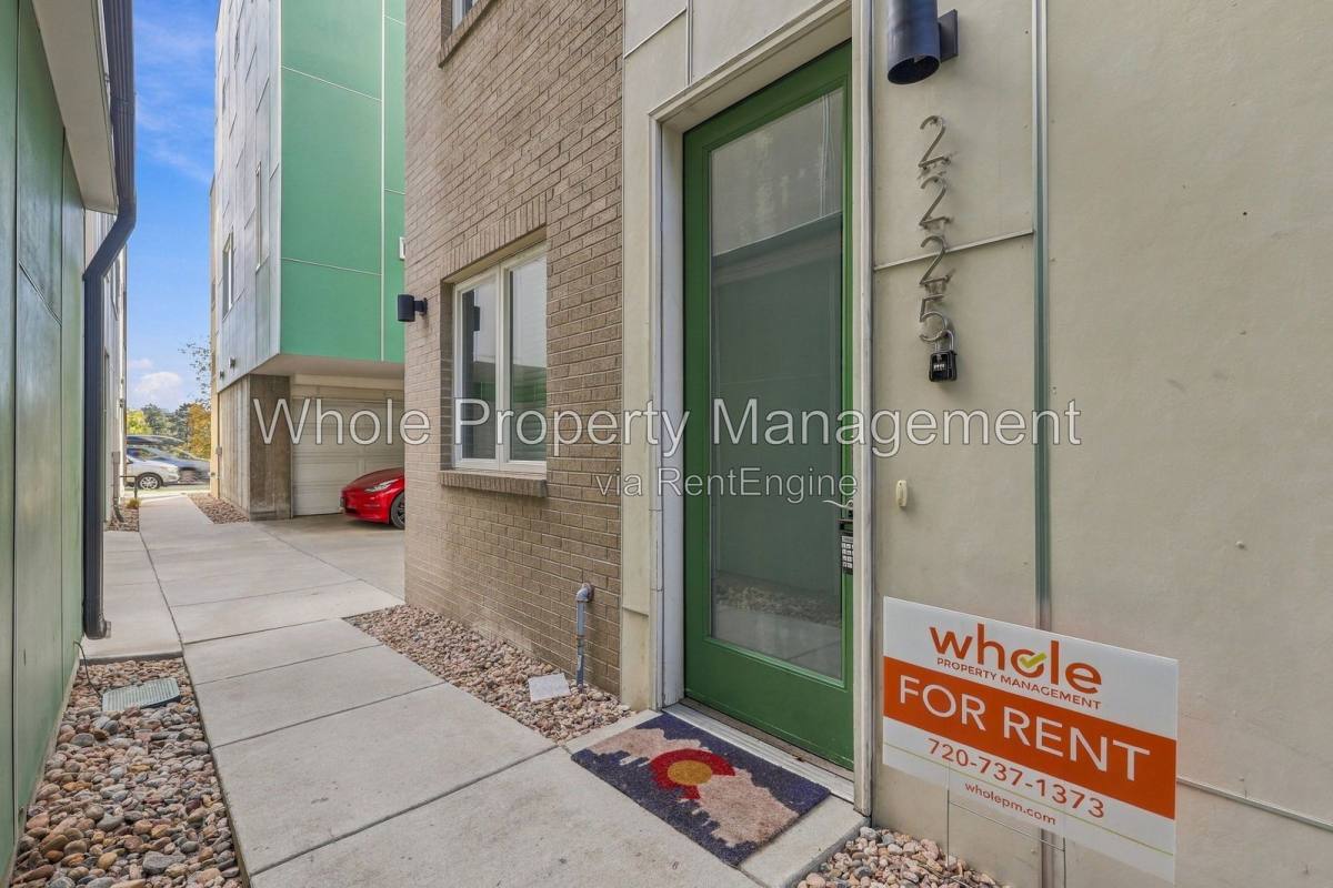 2225 Eliot St, Denver, CO 80211 - Townhouse for Rent - Image 2