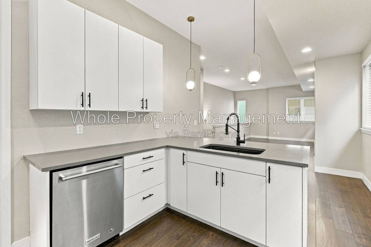 2225 Eliot St, Denver, CO 80211 - Townhouse for Rent - Image 11