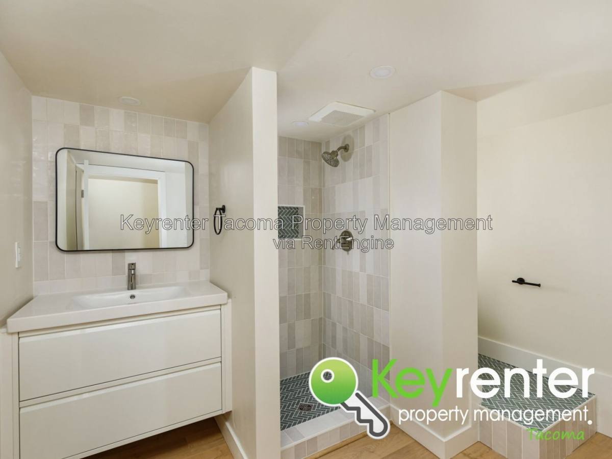 3915 N 8th St, Tacoma, WA 98406 - Apartment for Rent - Image 9