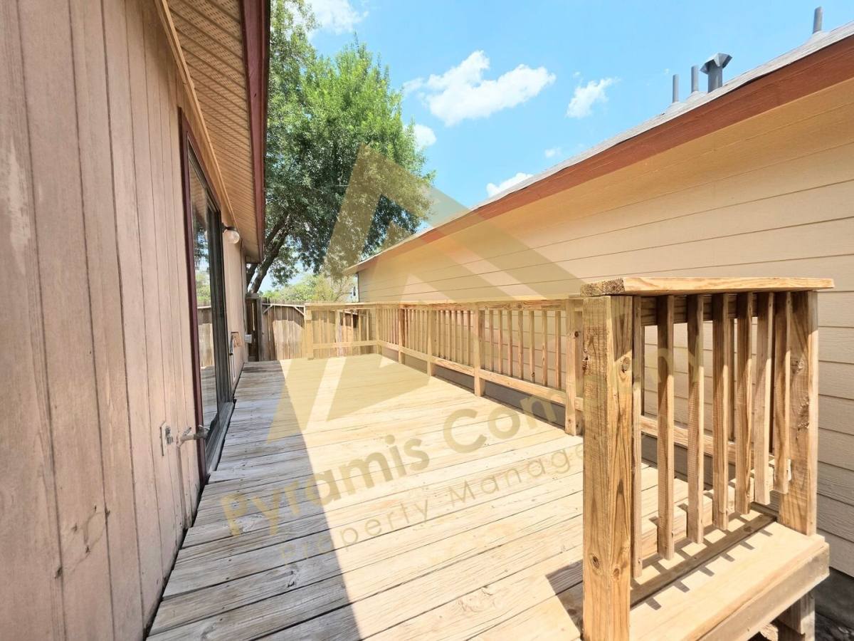 10014 Sunset Place, San Antonio, TX 78245 - House for Rent - Image 18