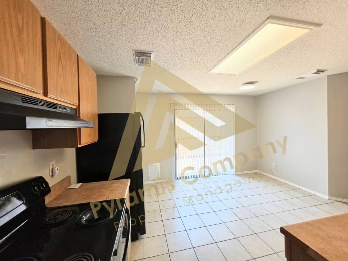 10014 Sunset Place, San Antonio, TX 78245 - House for Rent - Image 6