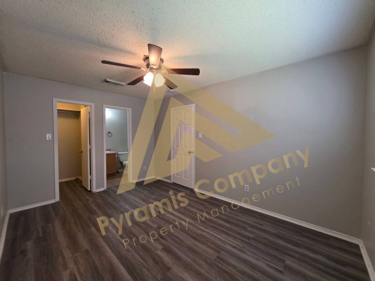10014 Sunset Place, San Antonio, TX 78245 - House for Rent - Image 17