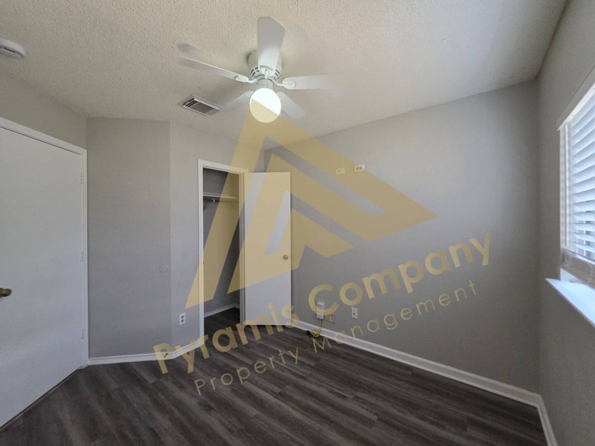 10014 Sunset Place, San Antonio, TX 78245 - House for Rent - Image 14