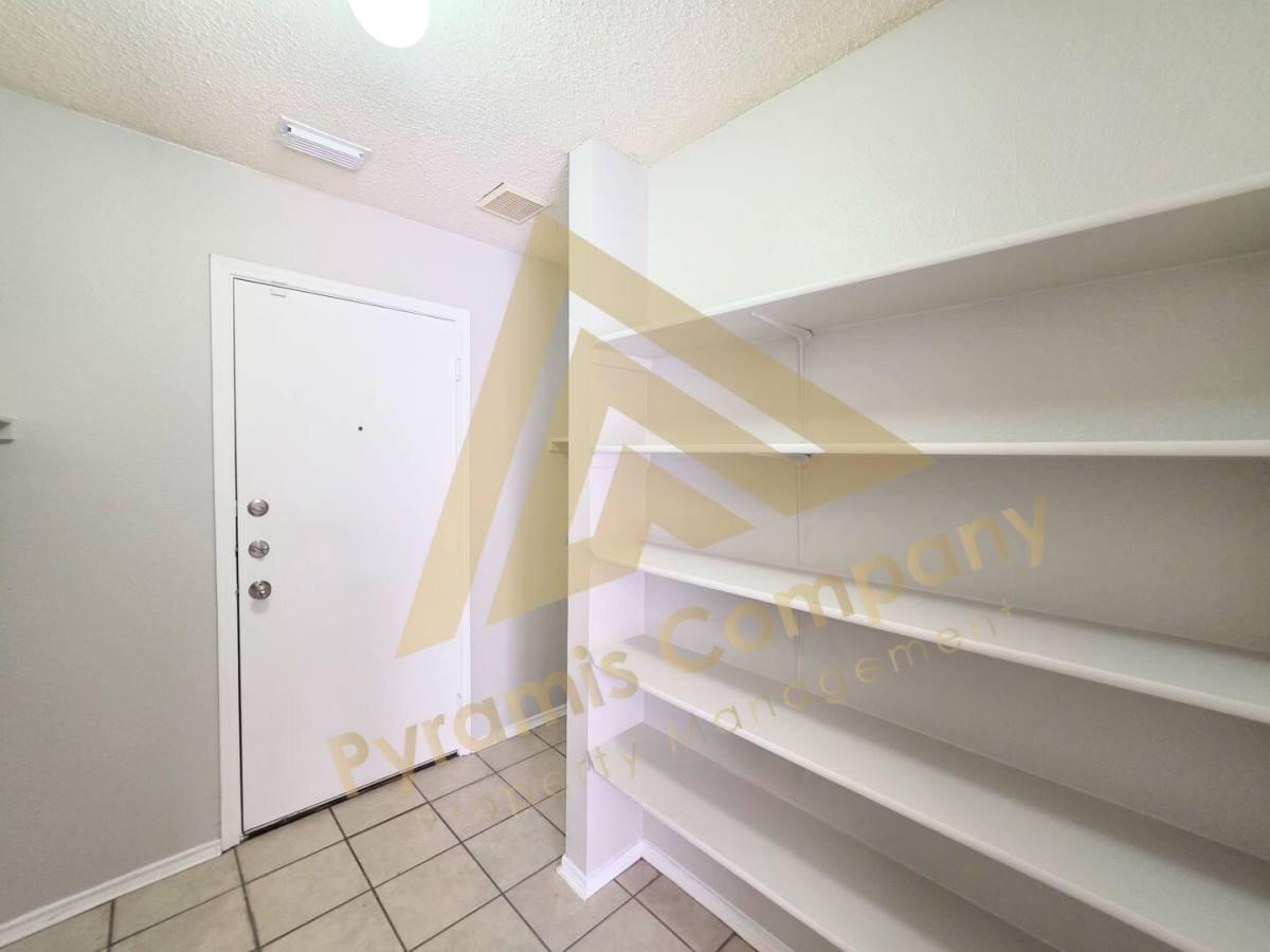 10014 Sunset Place, San Antonio, TX 78245 - House for Rent - Image 8
