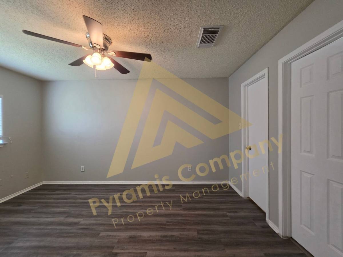 10014 Sunset Place, San Antonio, TX 78245 - House for Rent - Image 15