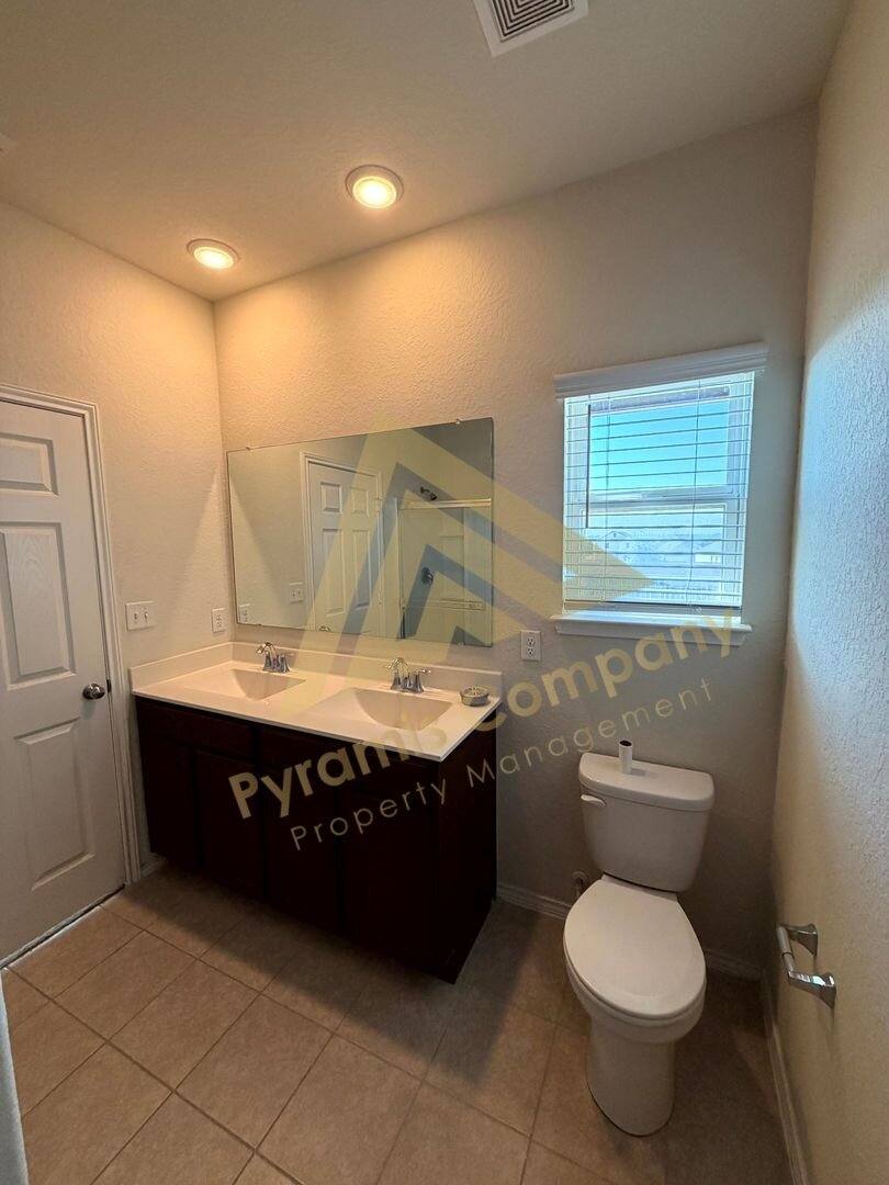 10362 McQueeney, San Antonio, TX 78252 - House for Rent - Image 14