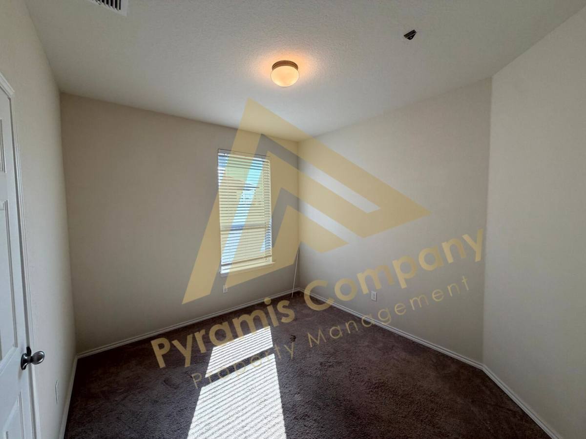 10362 McQueeney, San Antonio, TX 78252 - House for Rent - Image 8