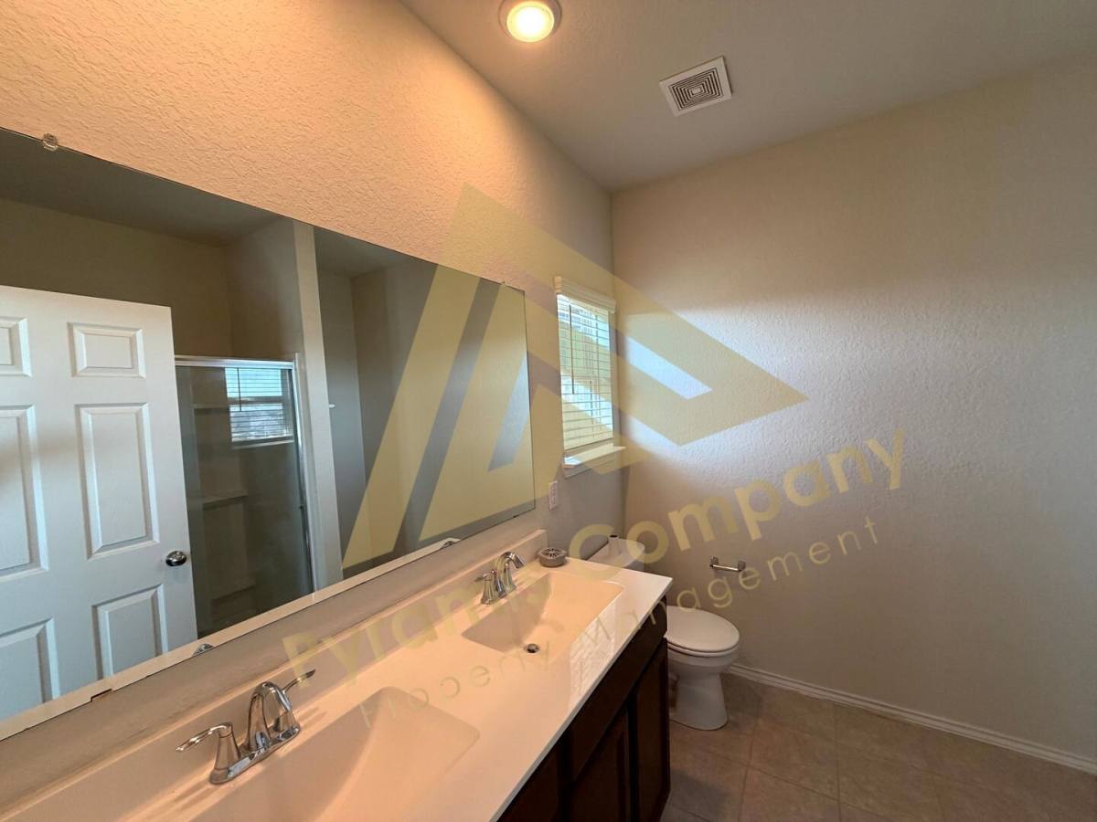 10362 McQueeney, San Antonio, TX 78252 - House for Rent - Image 16