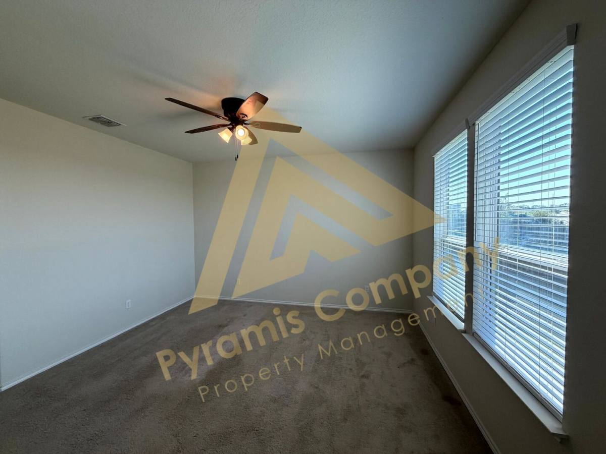 10362 McQueeney, San Antonio, TX 78252 - House for Rent - Image 12