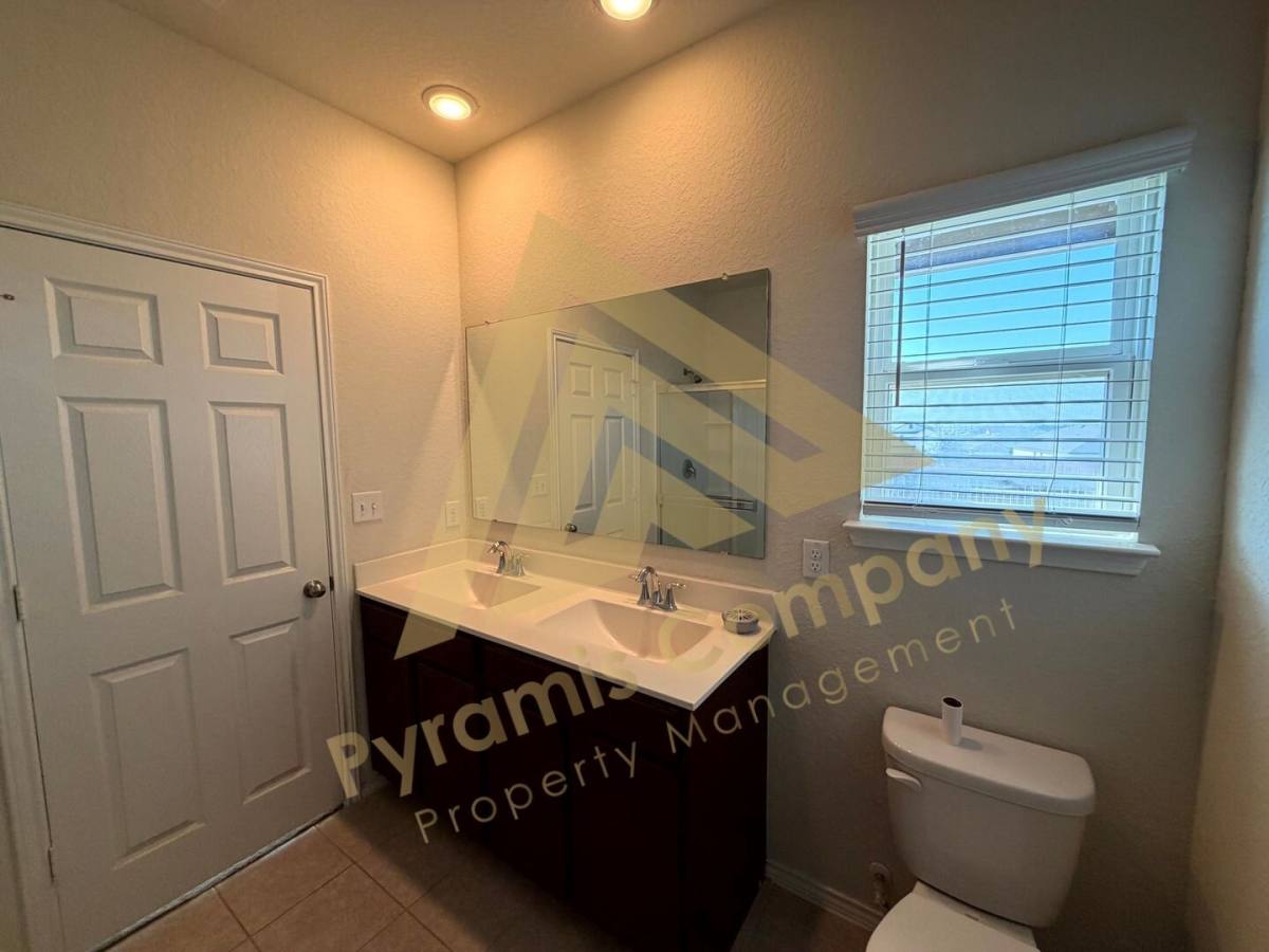 10362 McQueeney, San Antonio, TX 78252 - House for Rent - Image 15