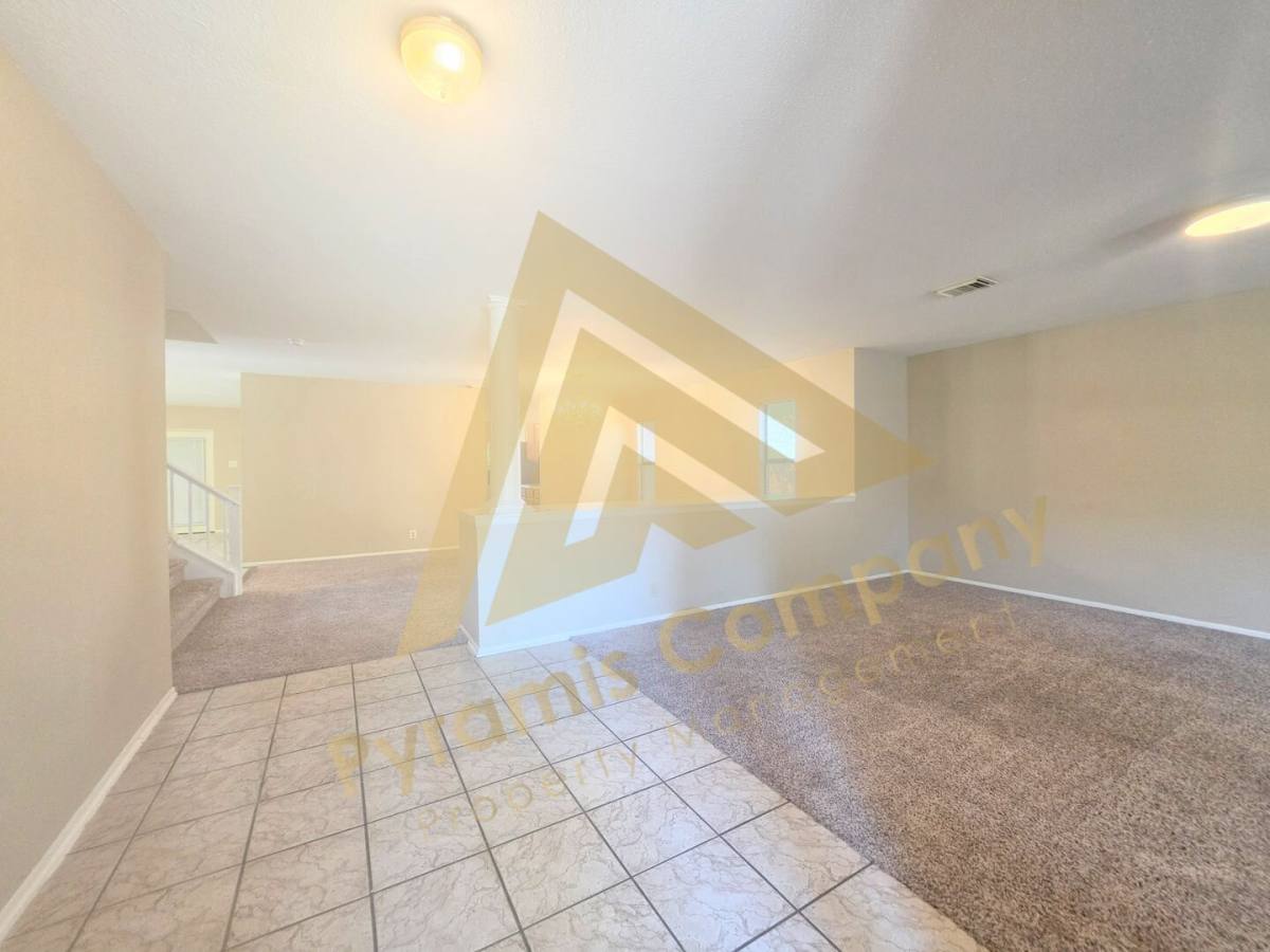 7614 Briston Park Dr, San Antonio, TX 78249 - House for Rent - Image 3