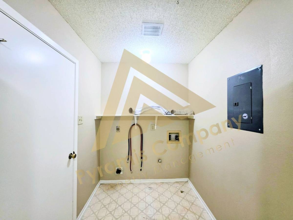 7614 Briston Park Dr, San Antonio, TX 78249 - House for Rent - Image 17