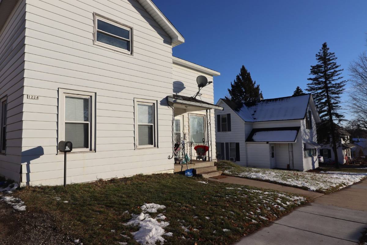 122 S State St, Upper Unit, Berlin, WI 54923 - Apartment for Rent - Image 9