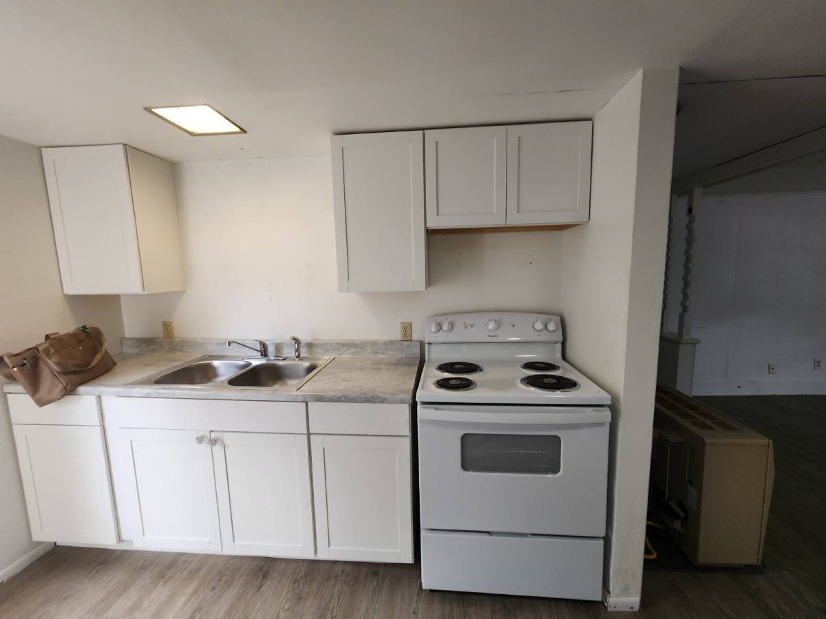 122 S State St, Upper Unit, Berlin, WI 54923 - Apartment for Rent - Image 10